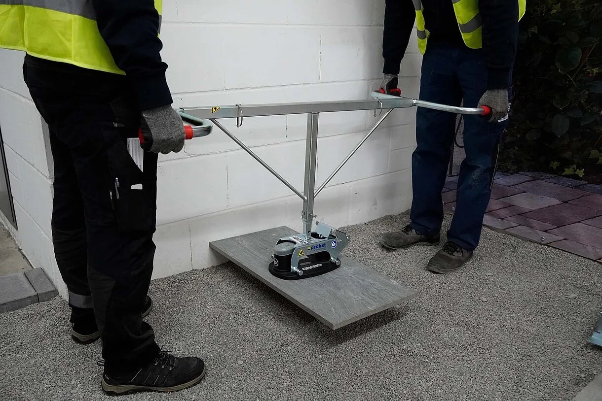 Ergonomiczna praca z chwytakiem próżniowym Probst FXAH-120 Grabo